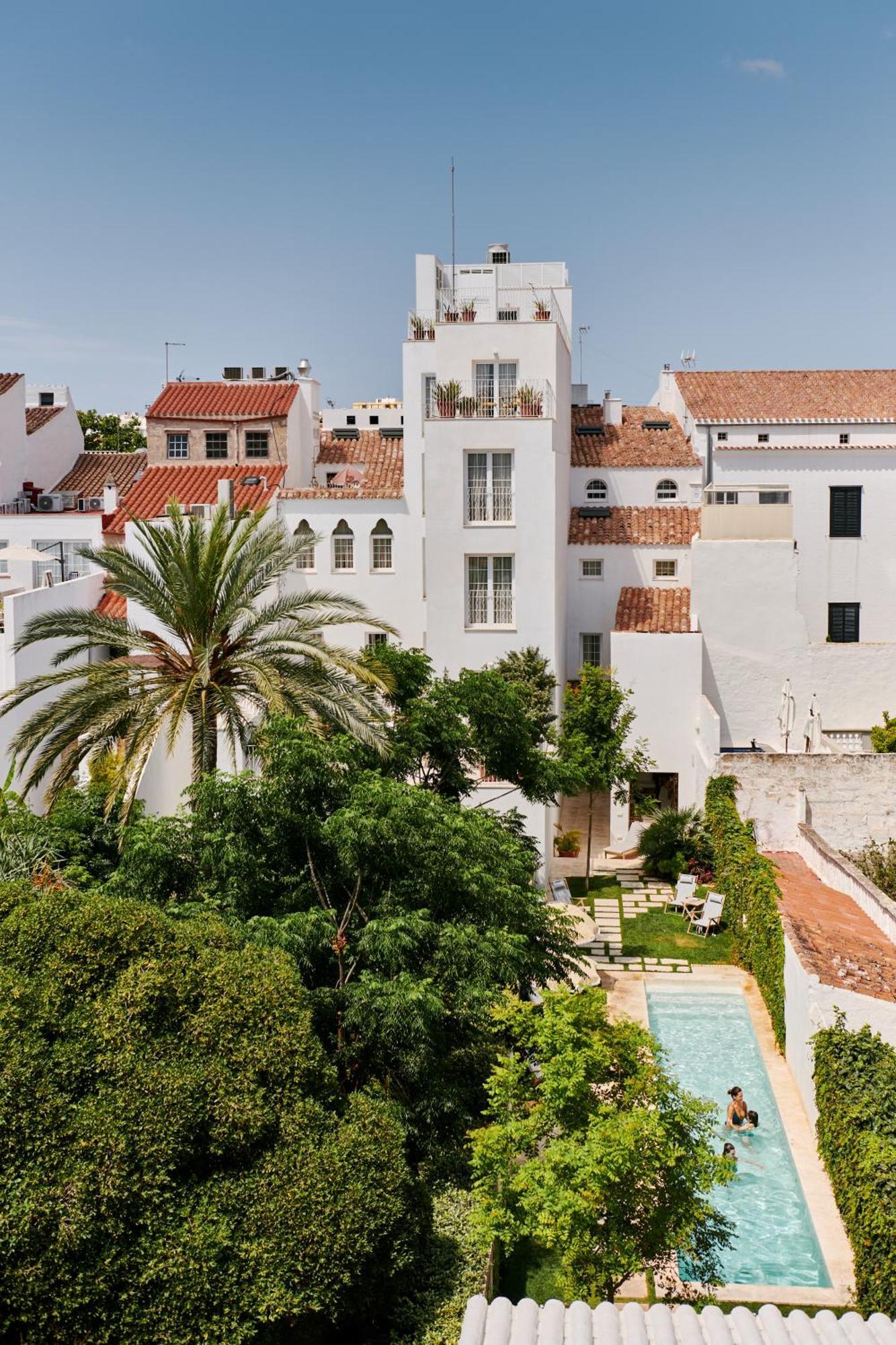 Hotel Cristine Bedfor Mahon Zewnętrze zdjęcie